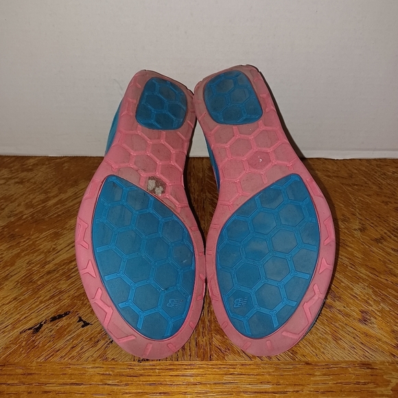 NEW BALANCE Minimus Running shoe womans size 8 Sky Blue And Pink. (67 Box 9) - Picture 9 of 10